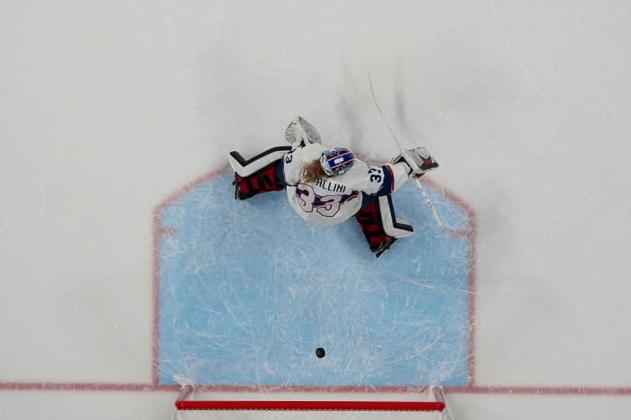 canada-us-hockey-overhead